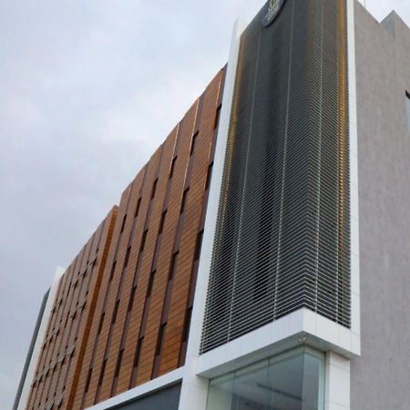 قولدن سكوير طريق الرياض Golden Square Riyadh Road Chamis Muszajt Zewnętrze zdjęcie